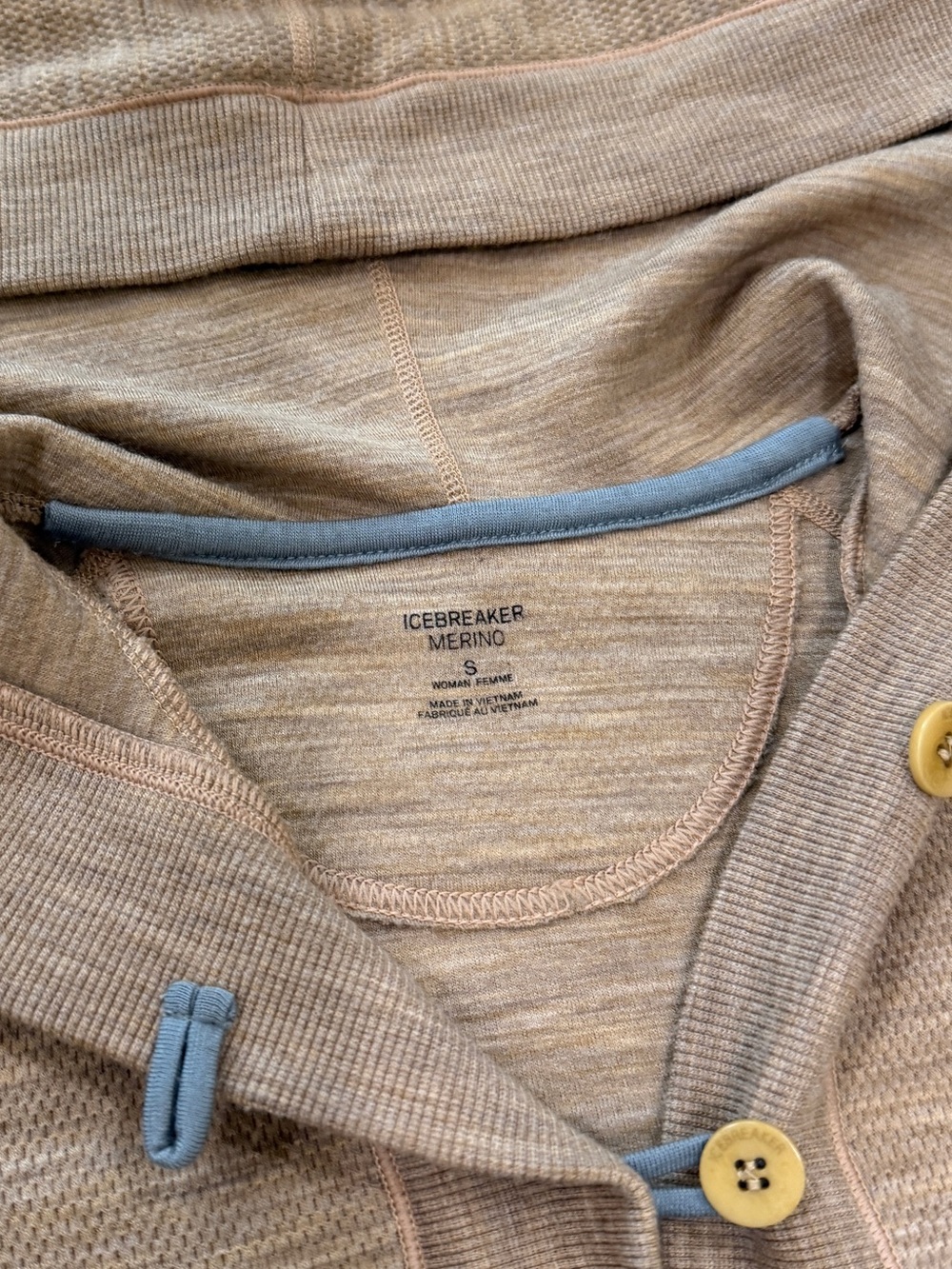 Icebreaker Merino Crave Hood in Fawn - Picture 7 of 7